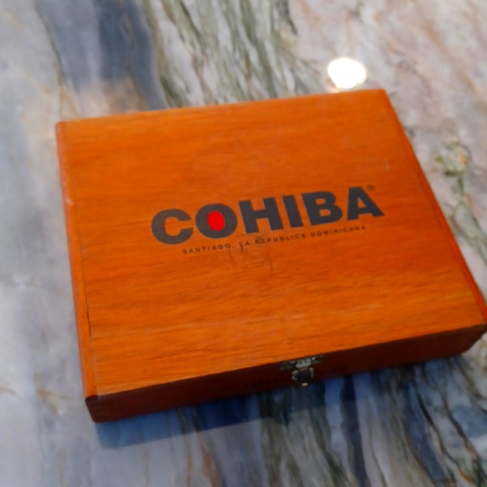 Cohiba Gigar Box, vintage